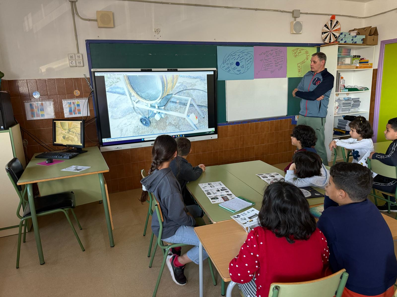 SANJU JOBS. 2ºDE PRIMARIA.🪣